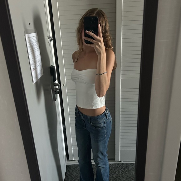 Meet your Posher, Cierra - Picture 2 of 3